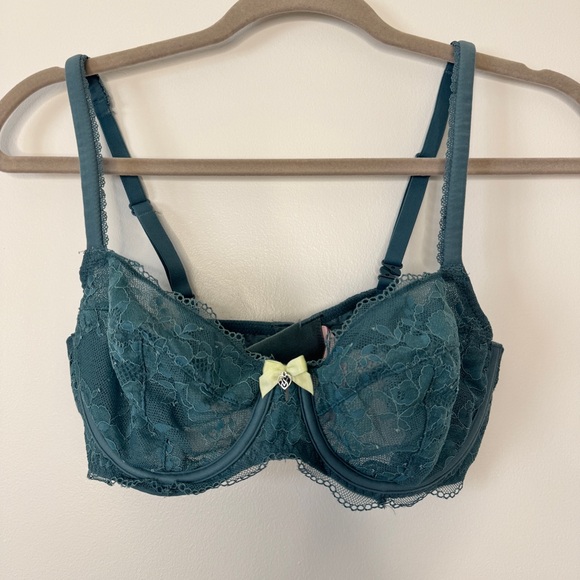 Victoria's Secret Bra Body by Victoria Unlined Demi Floral Lace Teal Sz 34D - Picture 1 of 14